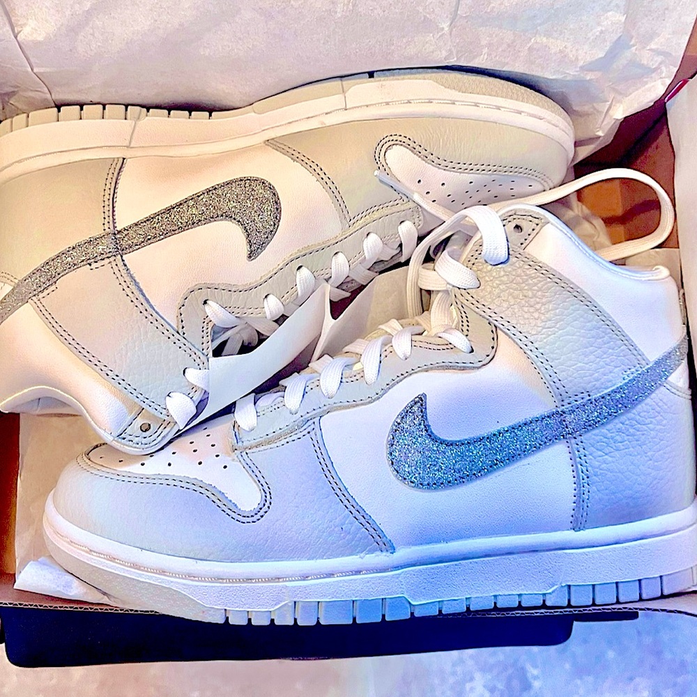 Nike Dunk High Glitter Swoosh Shoes NIB - 7.5